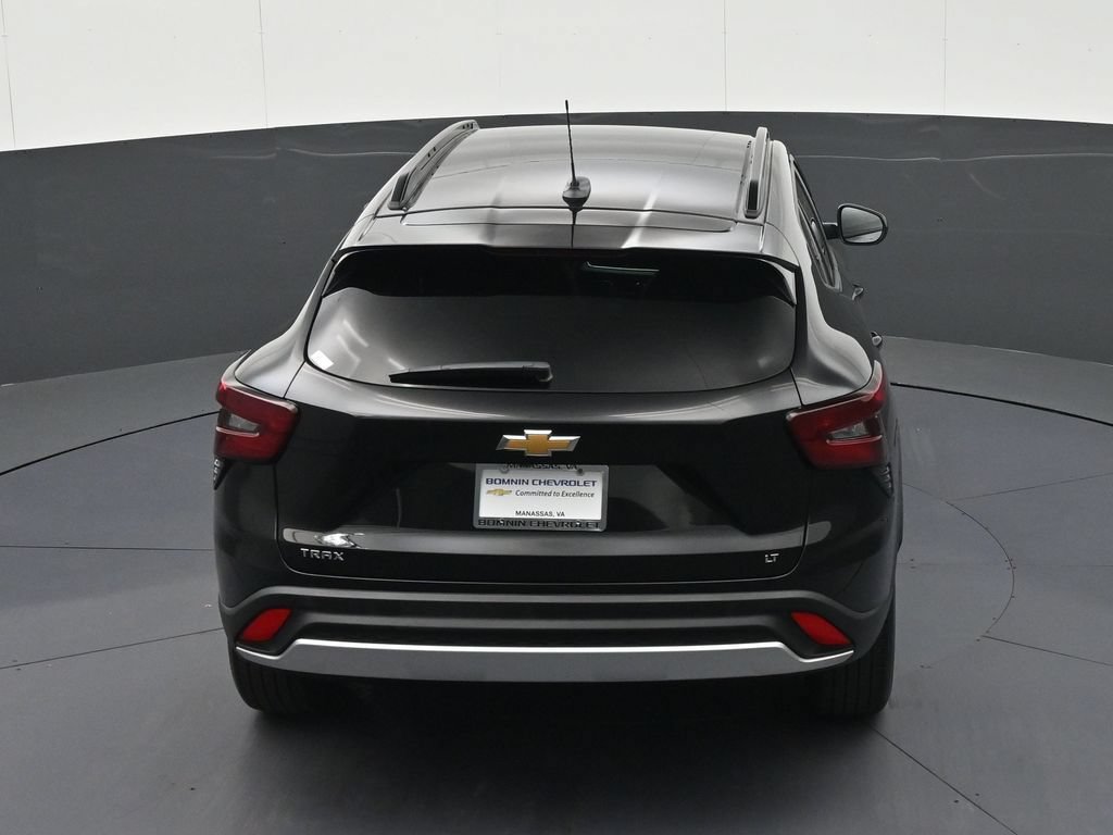 Certified 2026 Chevrolet Trax LT FWD image 25