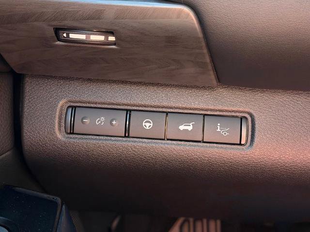 New 2026 Nissan Pathfinder Platinum w/ Cargo Package FWD image 25