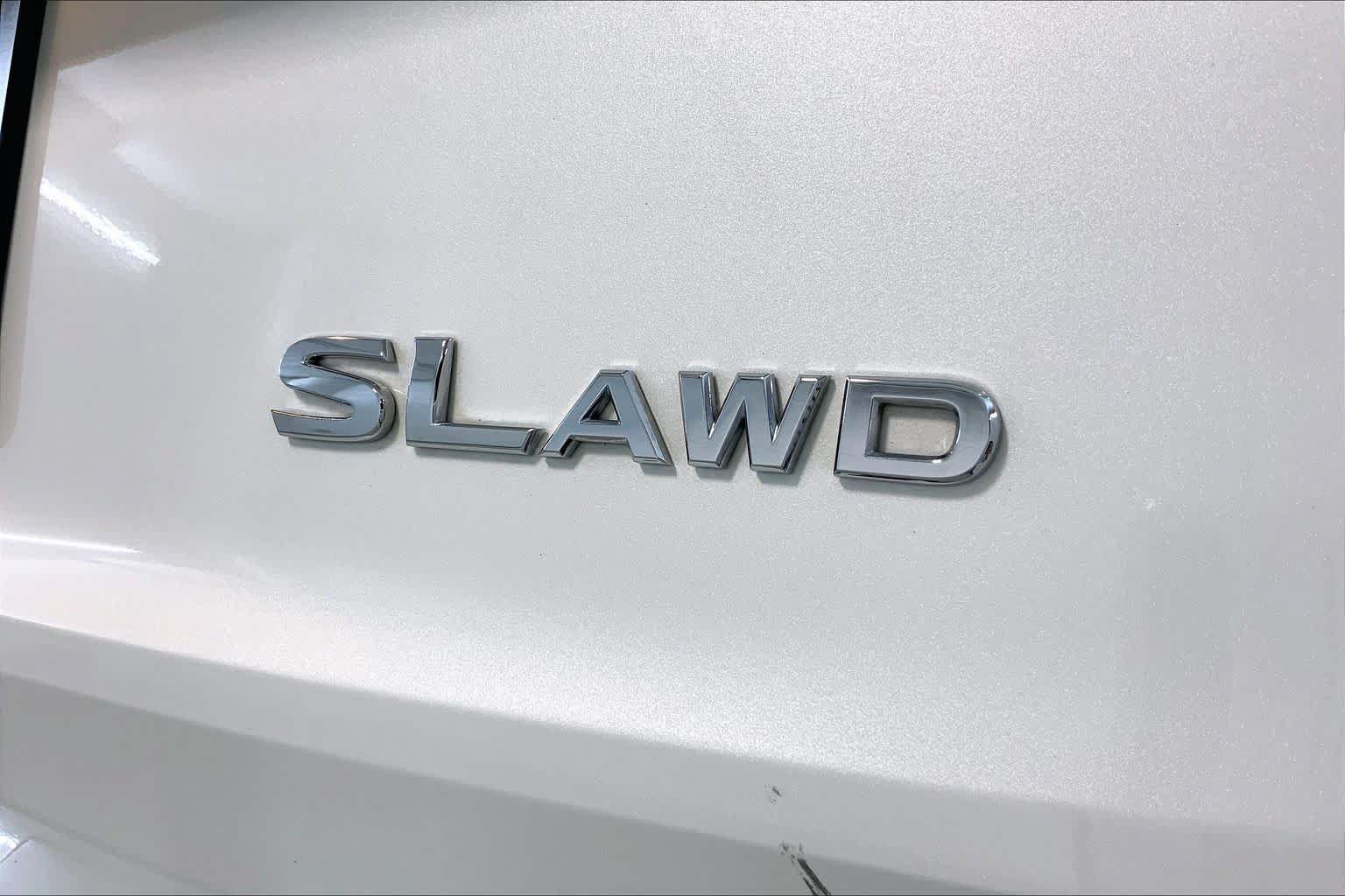 Used 2022 Nissan Rogue SL w/ SL Premium Package AWD/4WD image 9
