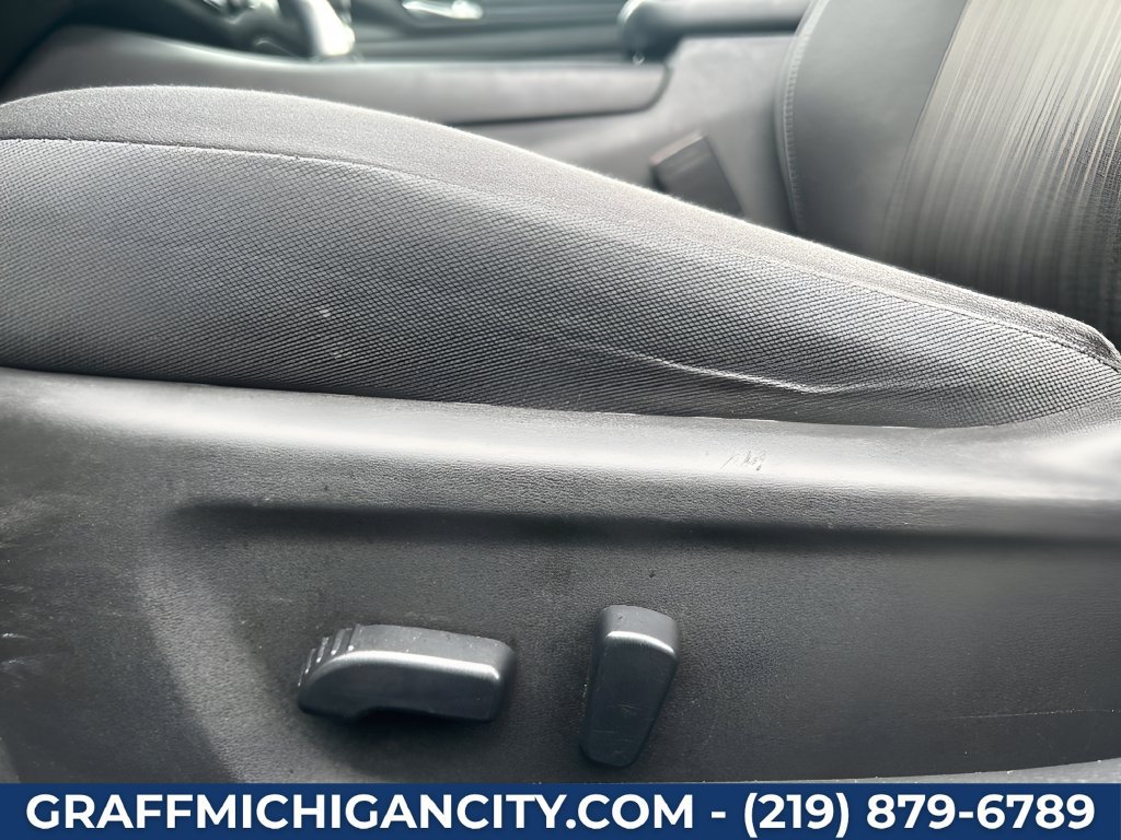 Used 2024 Nissan Altima 2.5 SV FWD image 15