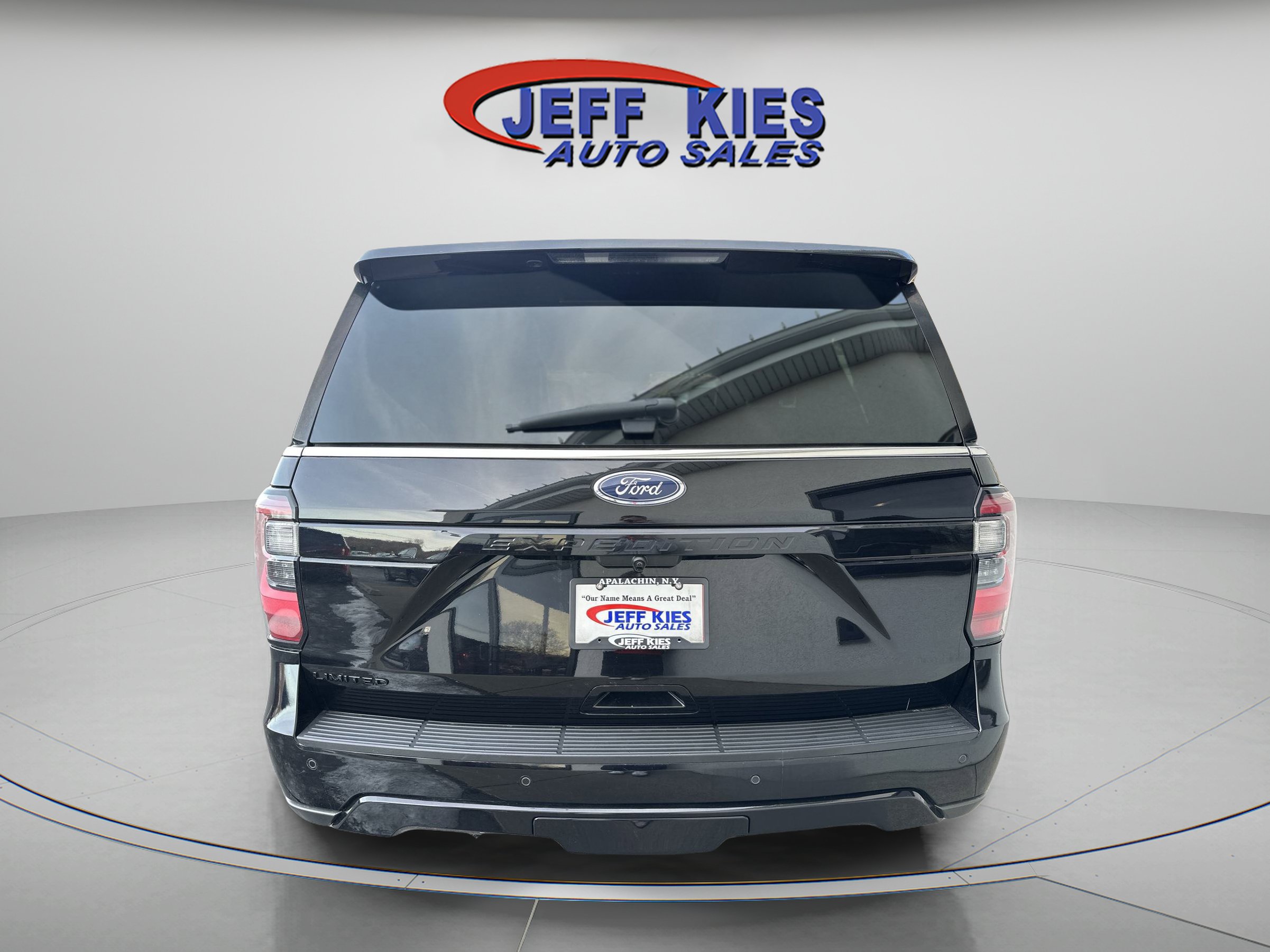 Used 2021 Ford Expedition Limited AWD/4WD image 9