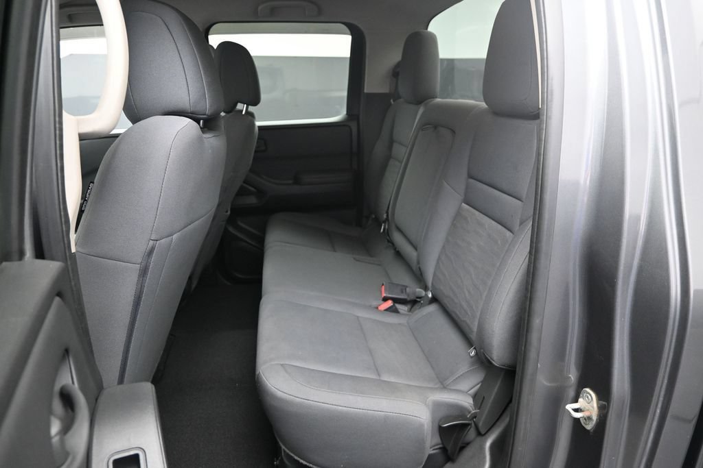 Used 2022 Nissan Frontier S w/ Technology Package AWD/4WD image 15