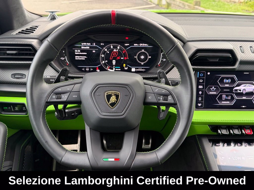 Used 2025 Lamborghini Urus SE AWD/4WD image 26