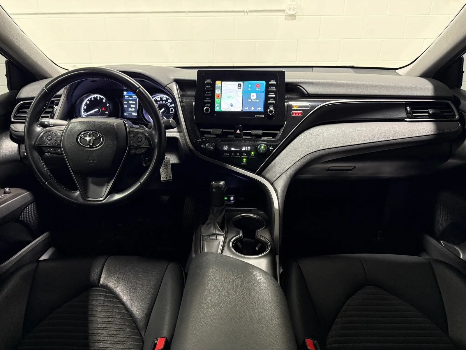 Used 2022 Toyota Camry SE FWD image 17