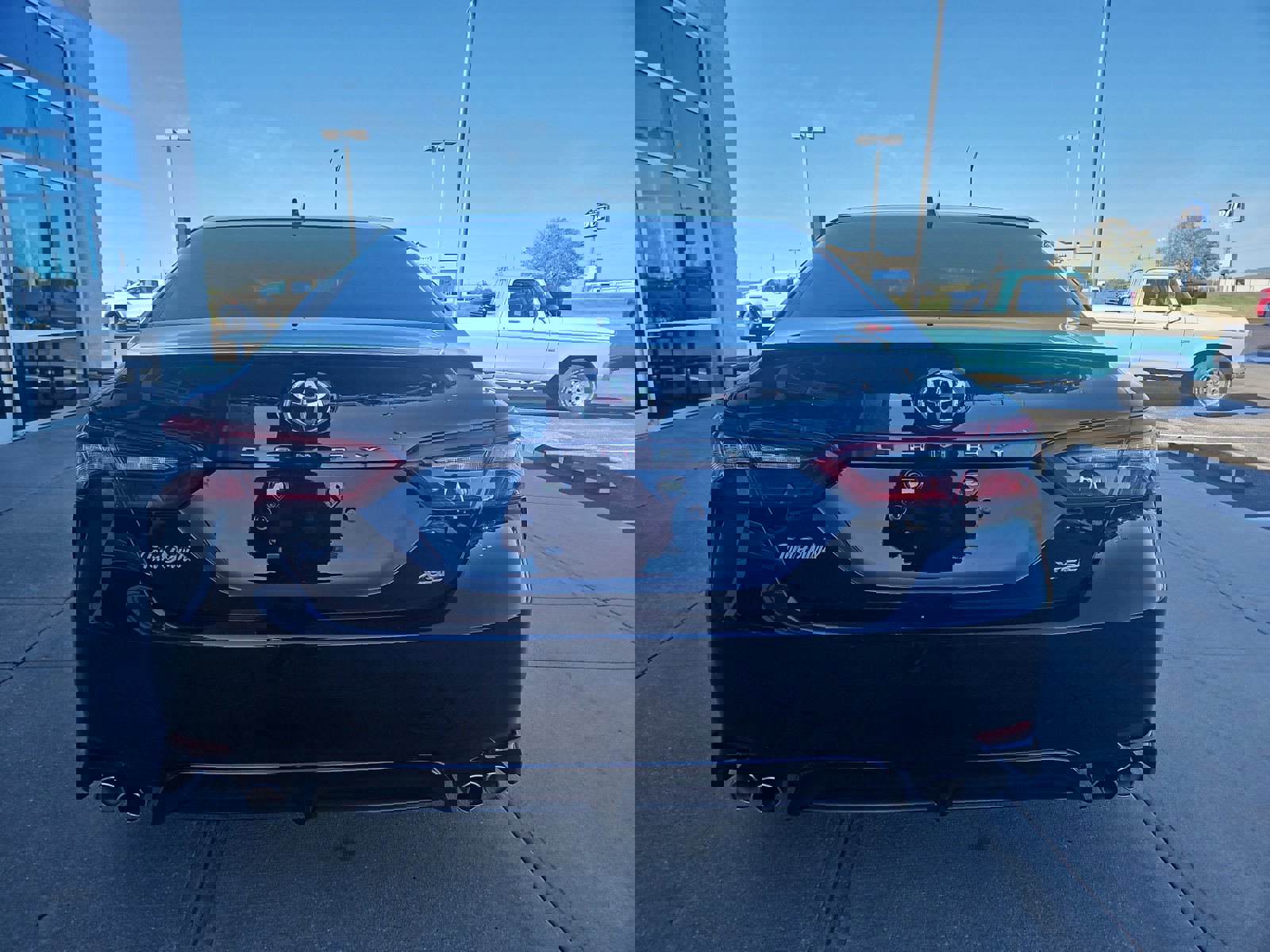 Used 2022 Toyota Camry XSE image 22