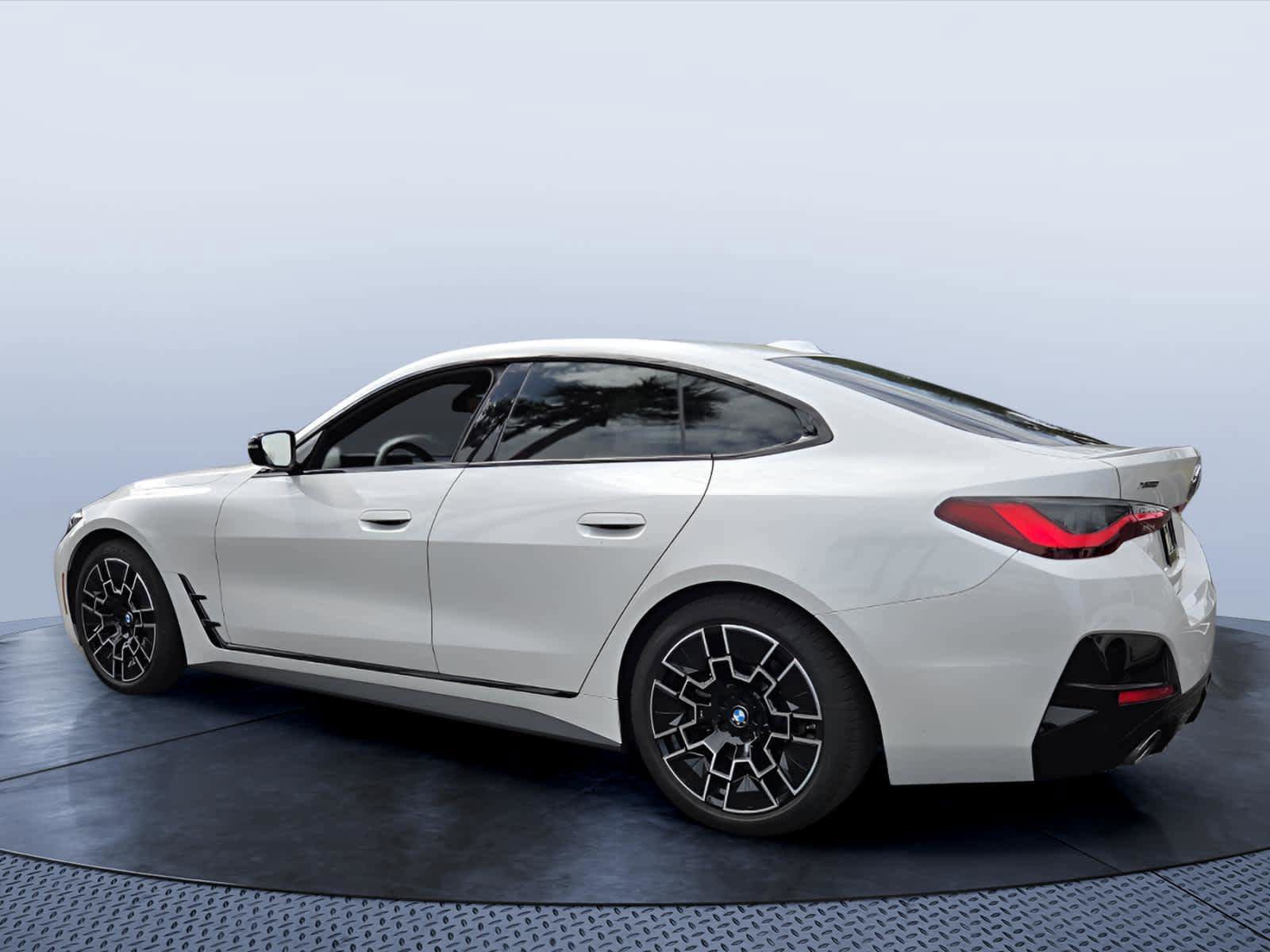 Certified 2025 BMW 430i xDrive AWD/4WD image 4