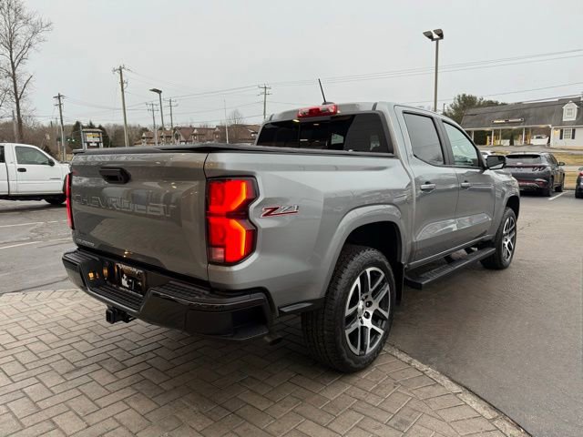 Used 2023 Chevrolet Colorado Z71 w/ Z71 Convenience Package 2 image 9