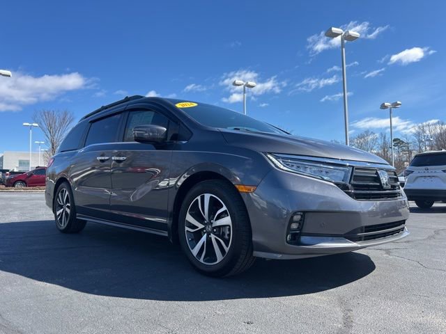 Used 2024 Honda Odyssey Touring image 3