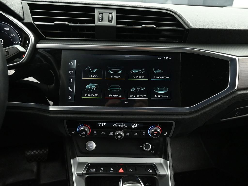 Used 2020 Audi Q3 2.0T Premium Plus w/ Premium Plus Package image 30