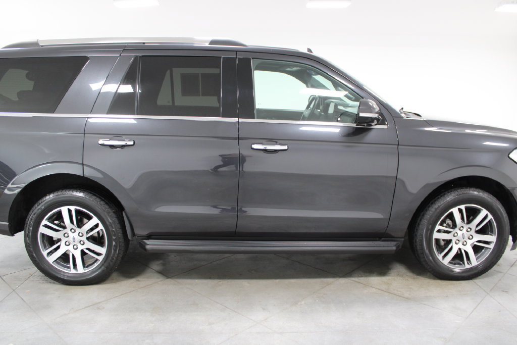 Used 2024 Ford Expedition Limited RWD image 11