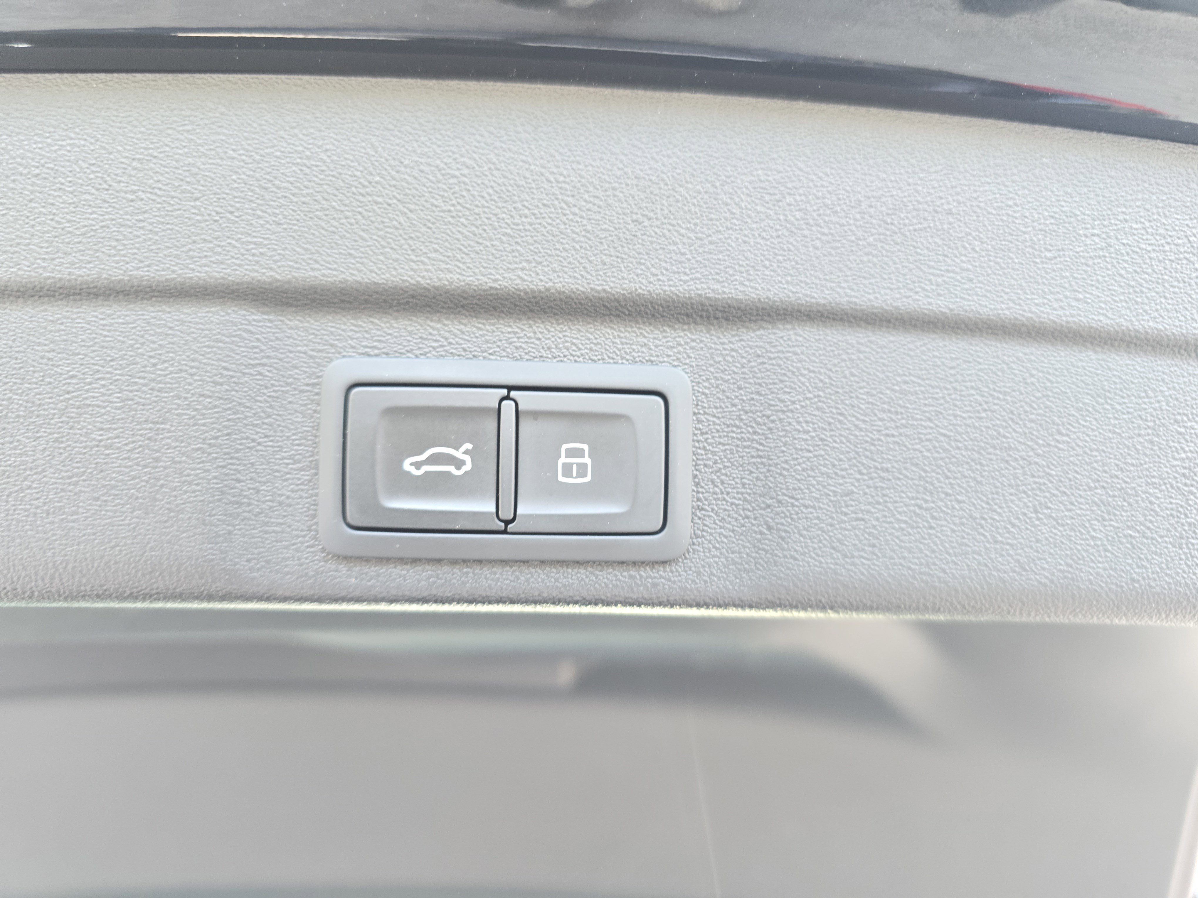 Certified 2025 Audi A5 2.0T Premium w/ Convenience Package image 12