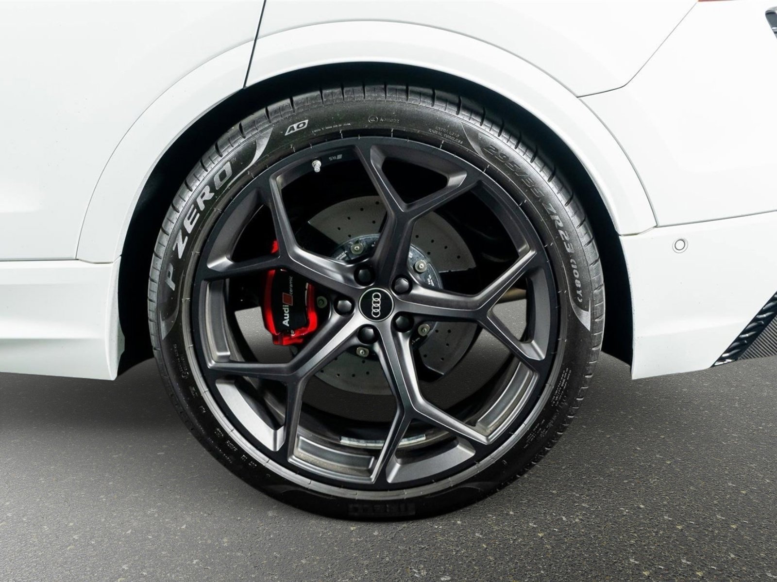 Used 2025 Audi RS Q8 performance image 17