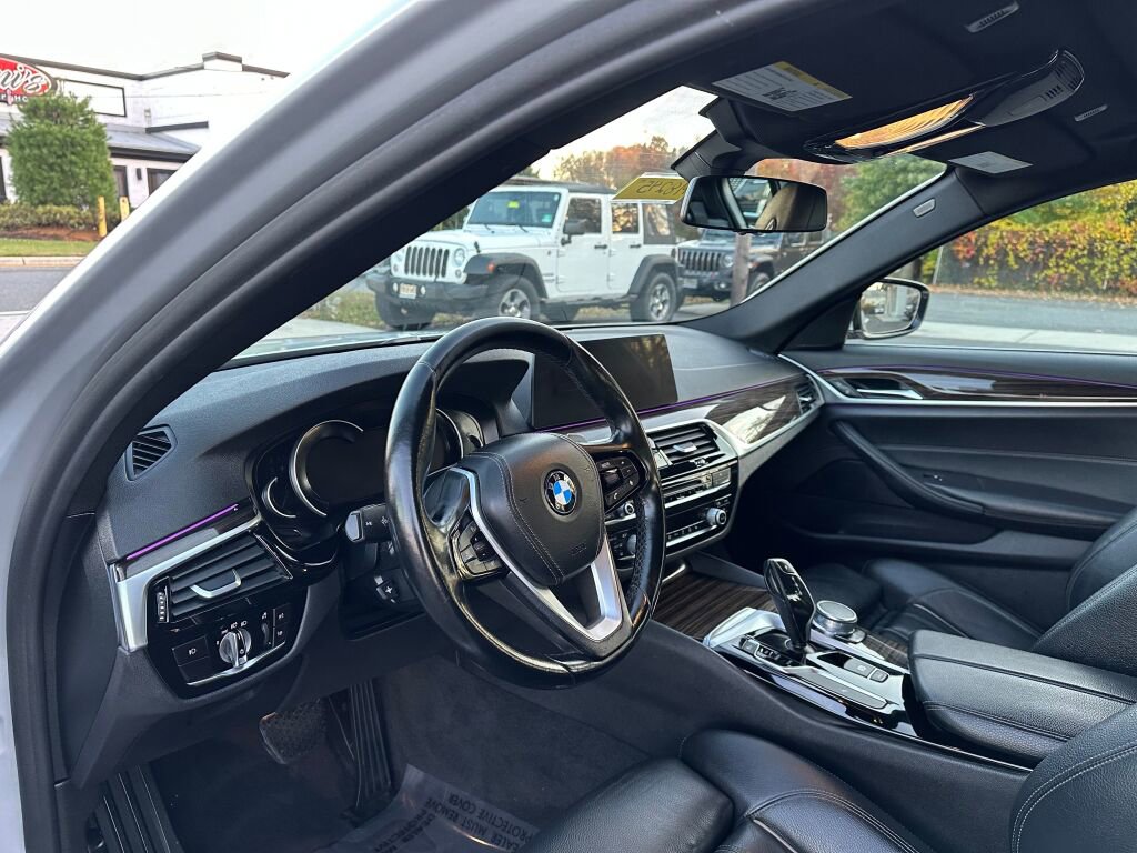 Used 2018 BMW 530i xDrive xDrive image 12