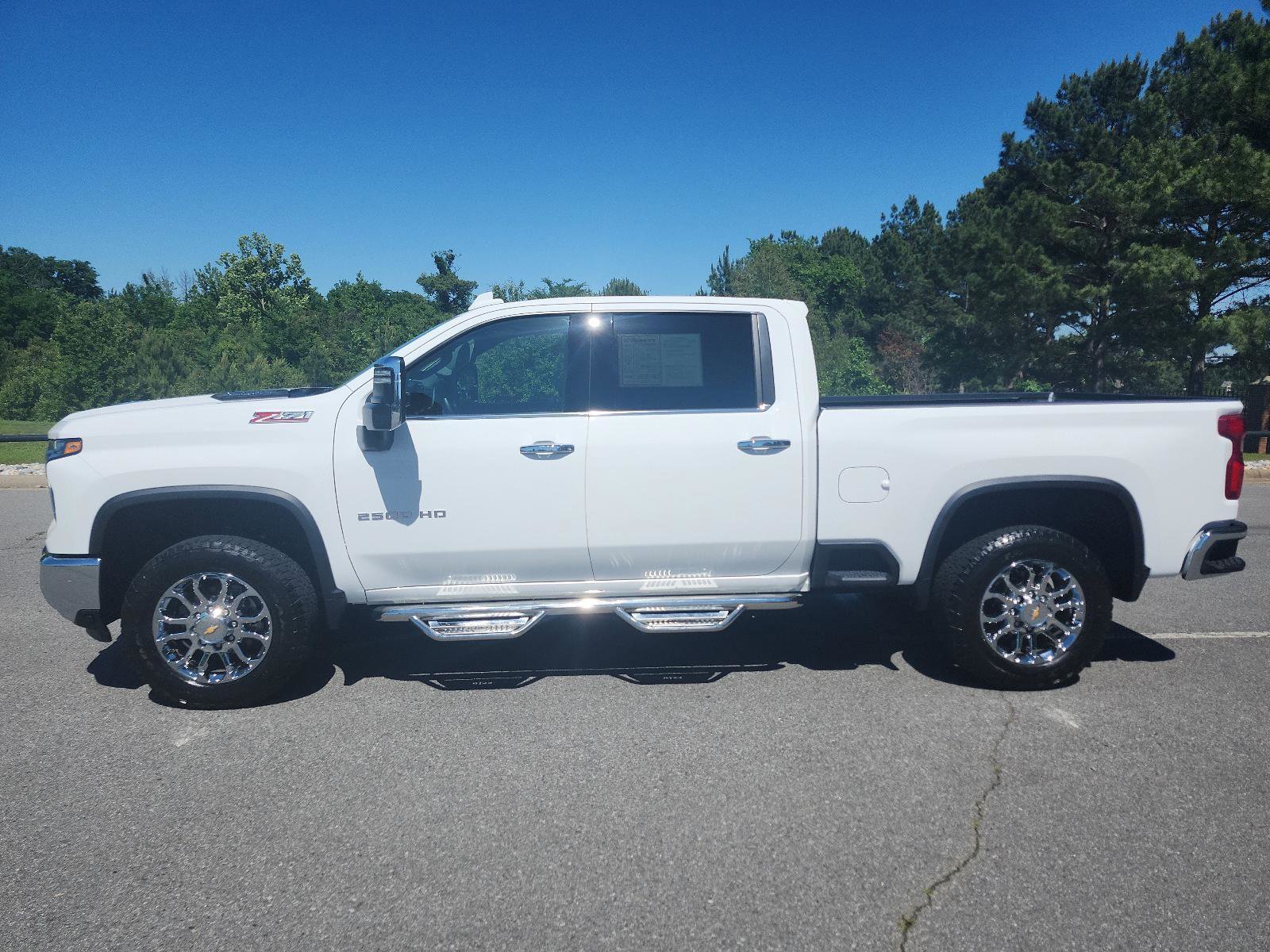 Used 2024 Chevrolet Silverado 2500 LTZ w/ LTZ Convenience Package AWD/4WD image 2
