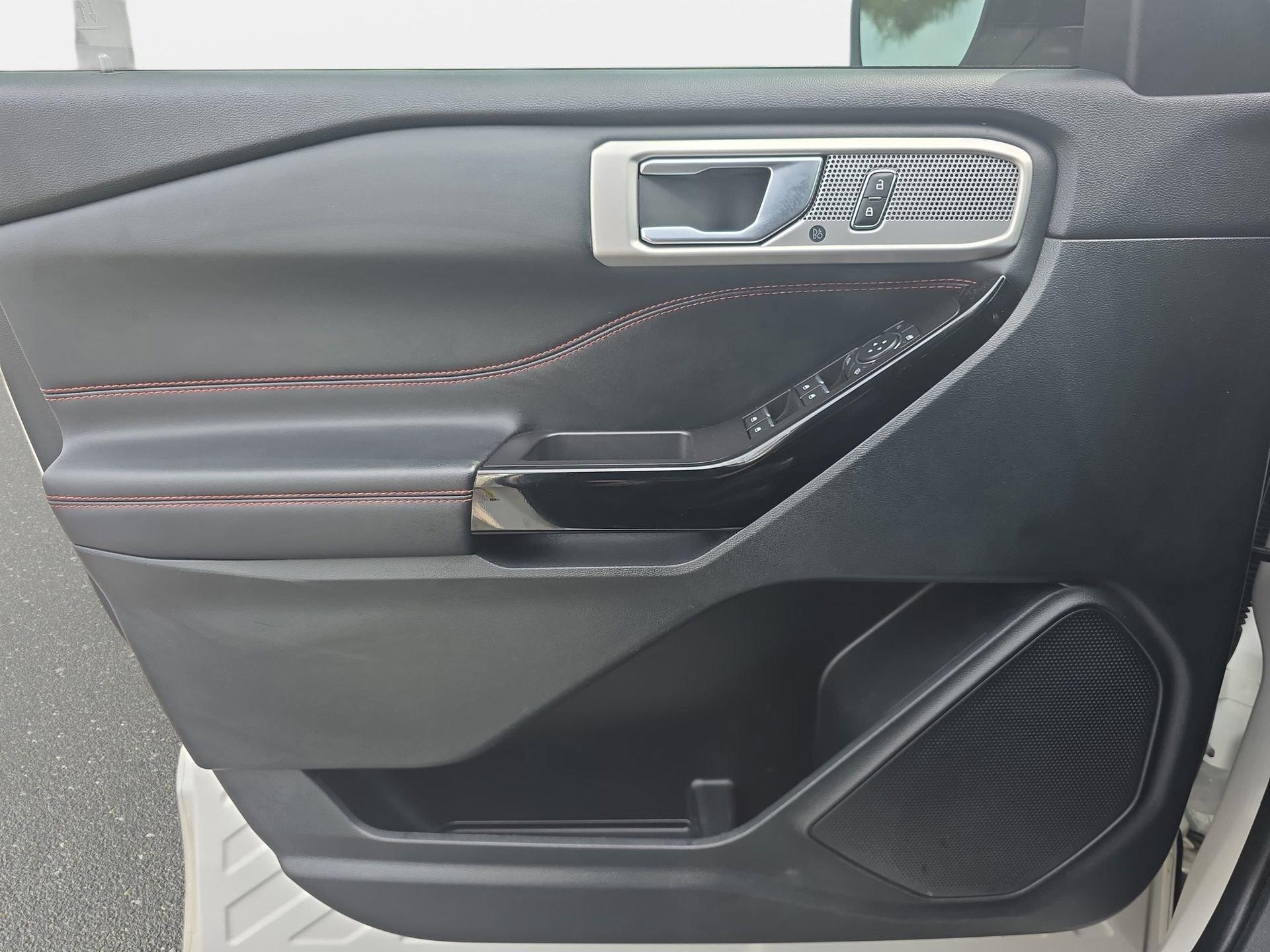 Used 2022 Ford Explorer ST-Line AWD/4WD image 26