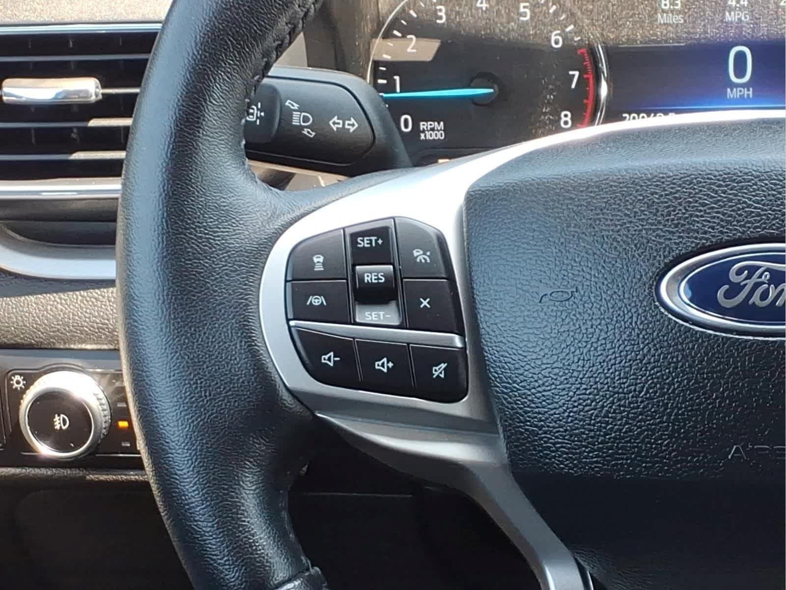 Used 2023 Ford Explorer XLT w/ Equipment Group 202A AWD/4WD image 21