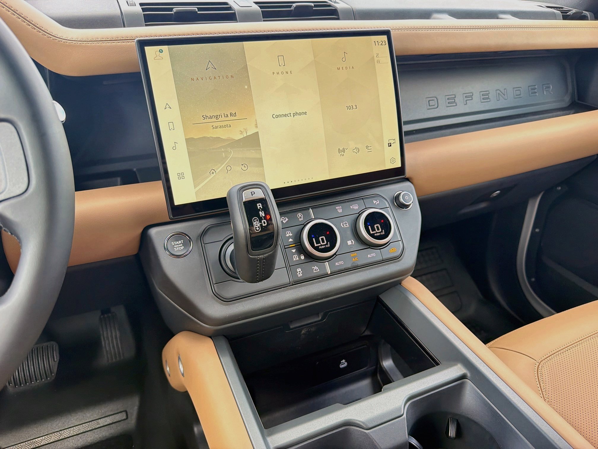 New 2026 Land Rover Defender 110 X-Dynamic SE AWD/4WD image 28