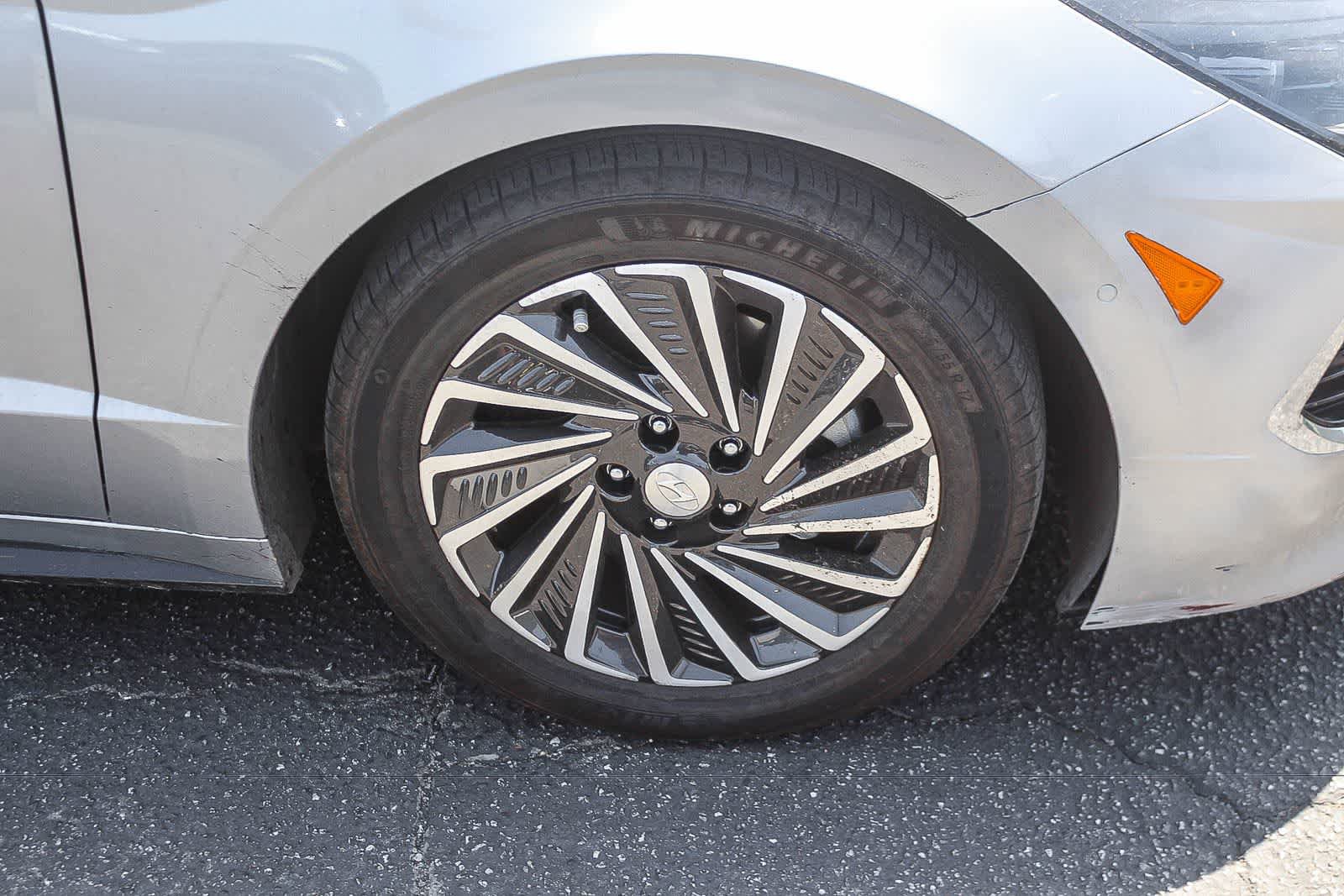 Certified 2023 Hyundai Sonata Limited FWD image 12