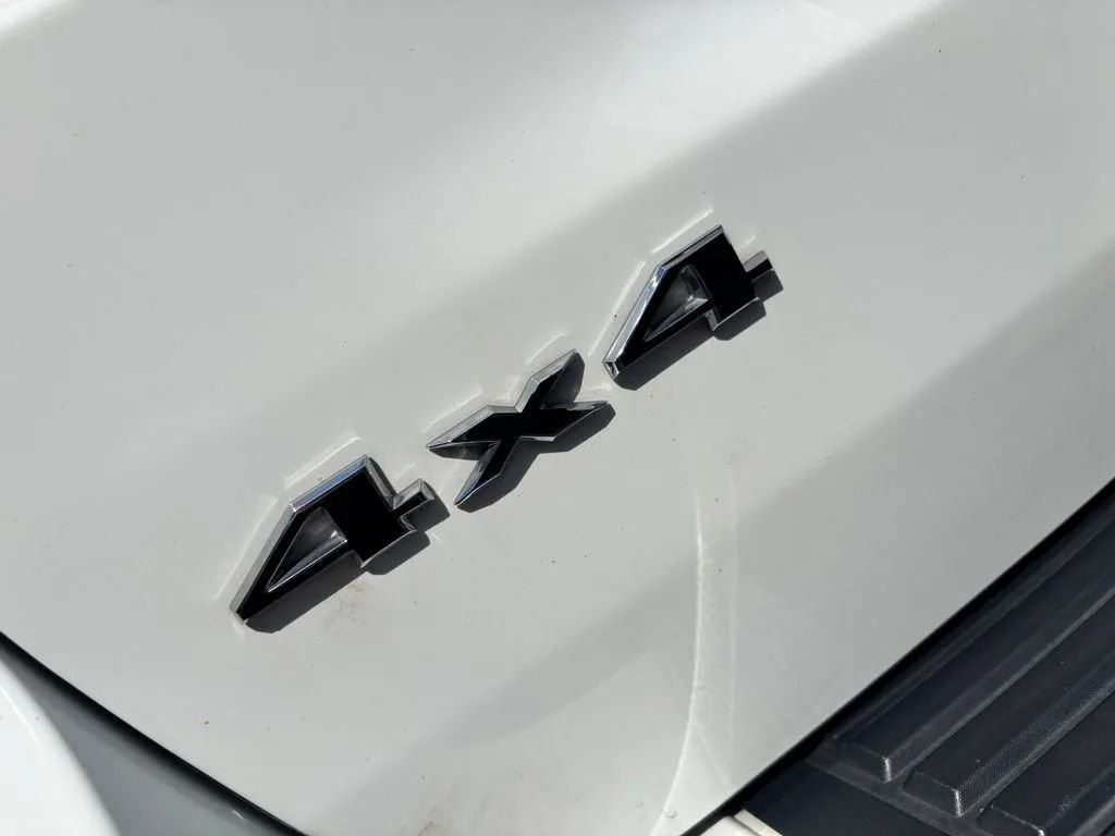 Used 2021 Jeep Grand Cherokee Laredo AWD/4WD image 10