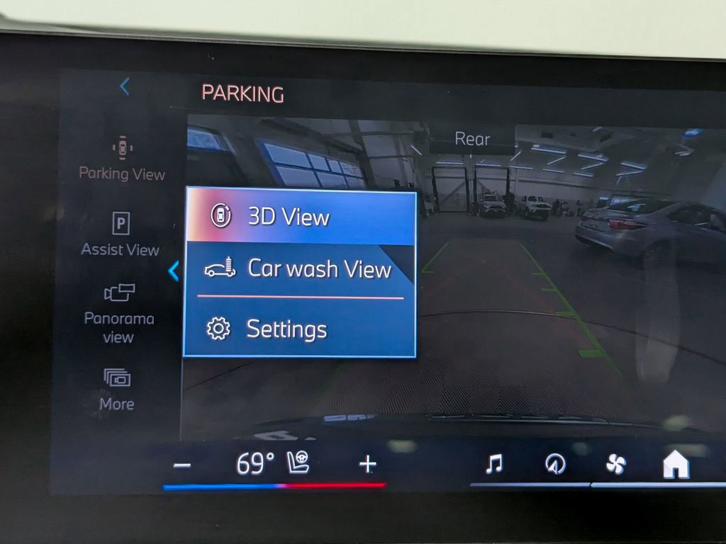 Certified 2024 BMW X5 xDrive40i w/ Premium Package AWD/4WD image 26