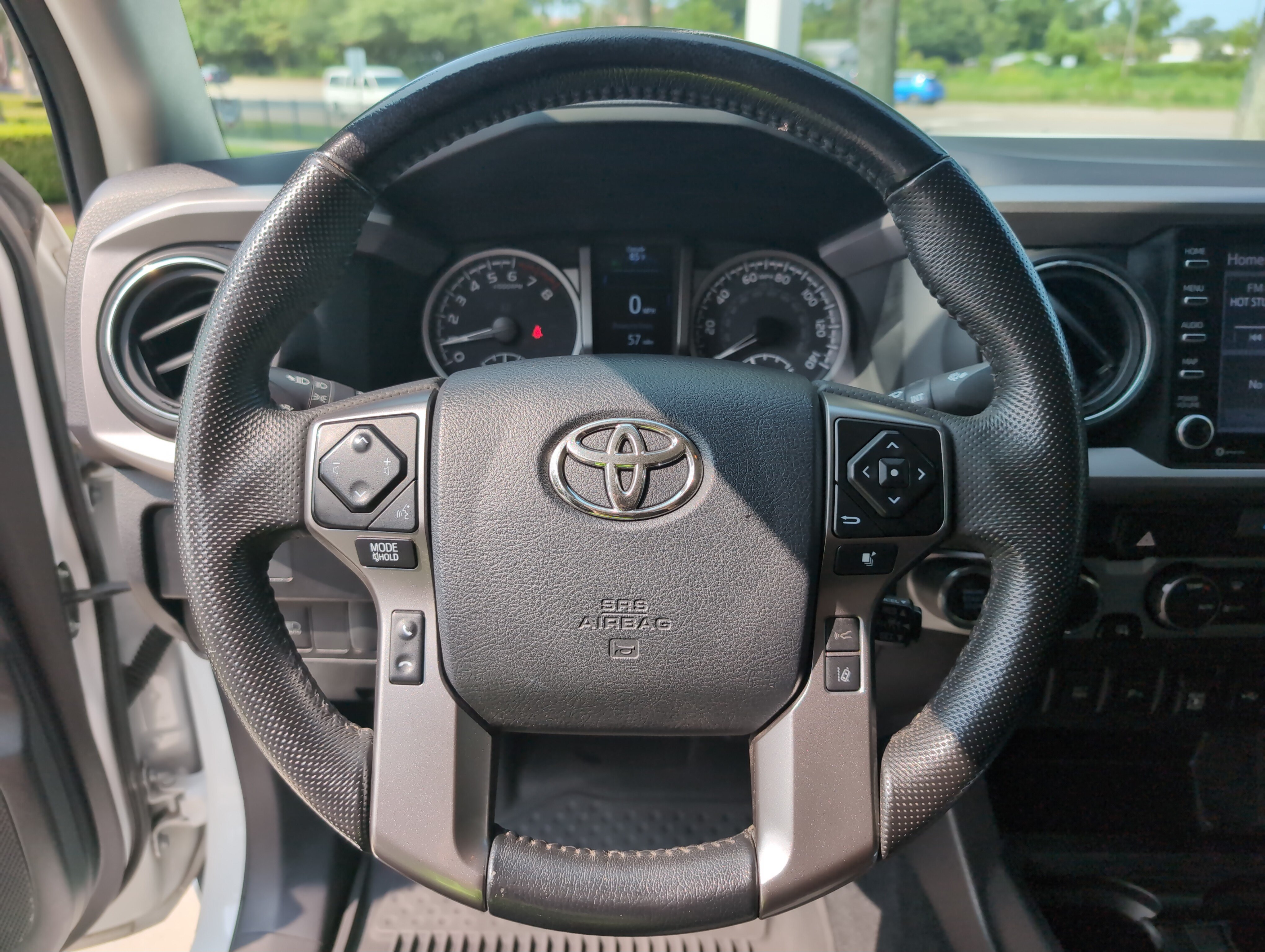 Used 2023 Toyota Tacoma SR5 AWD/4WD image 18