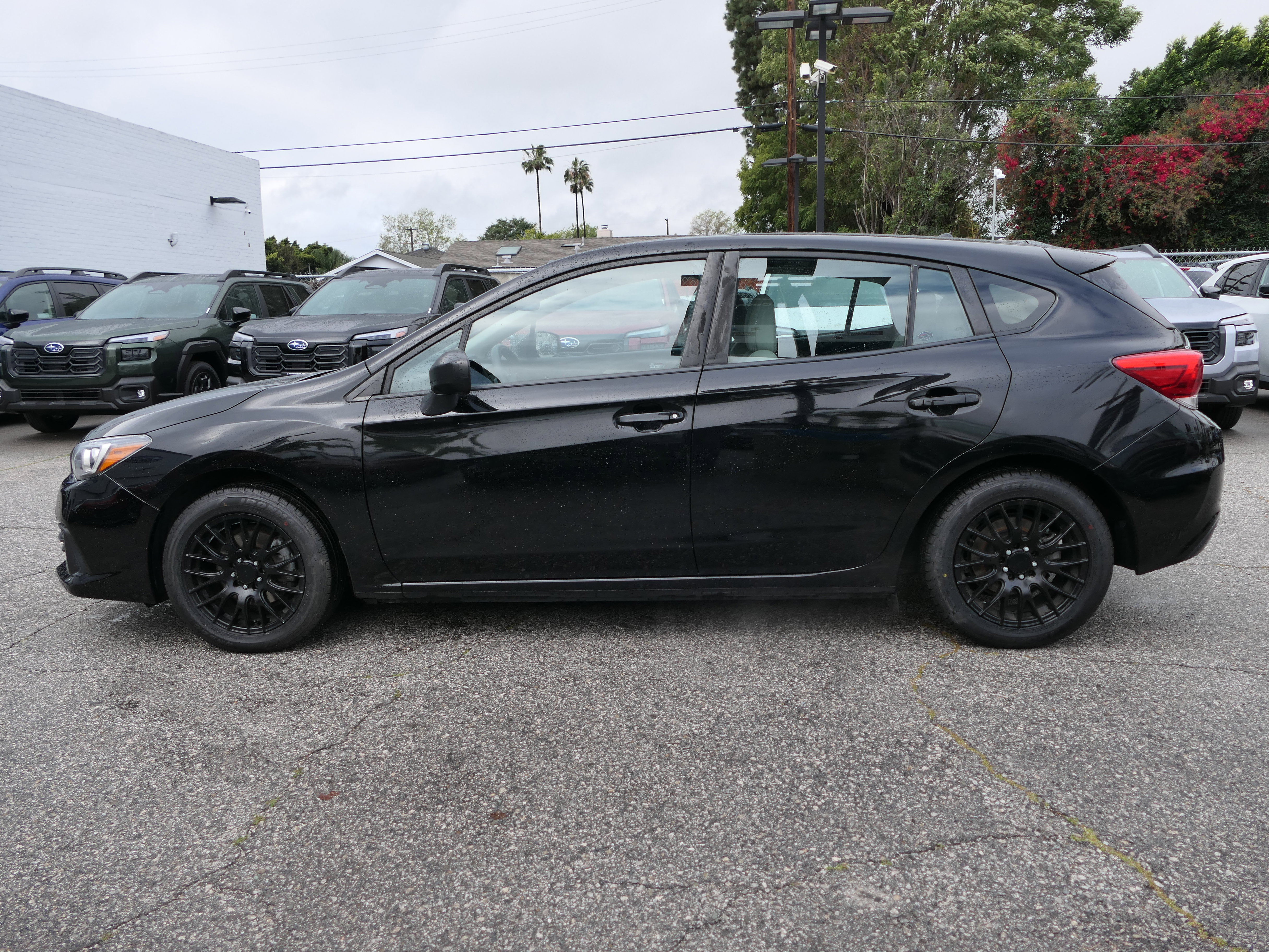 Used 2020 Subaru Impreza 2.0i image 2