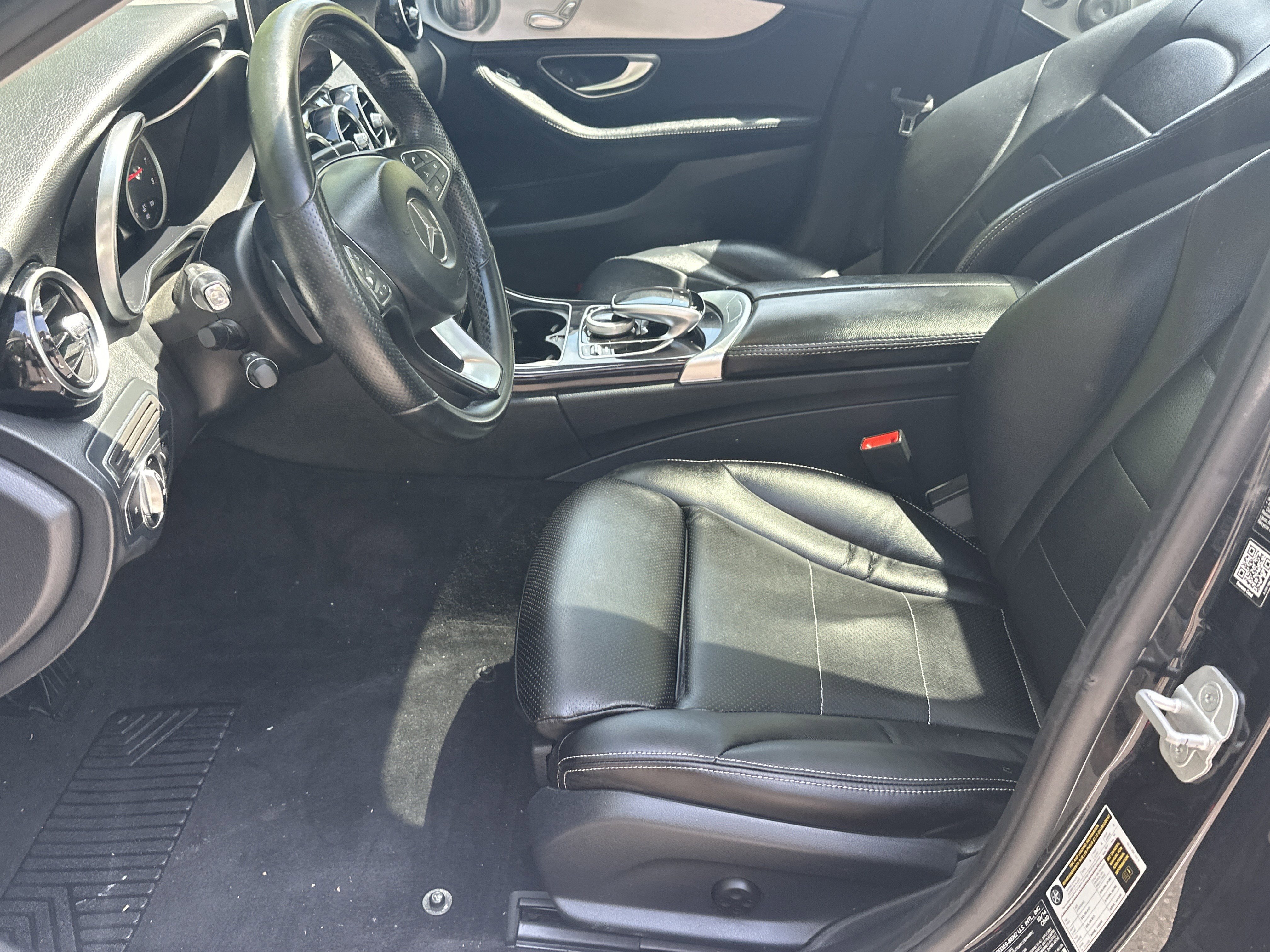 Used 2015 Mercedes-Benz C 300 4MATIC Sedan image 9