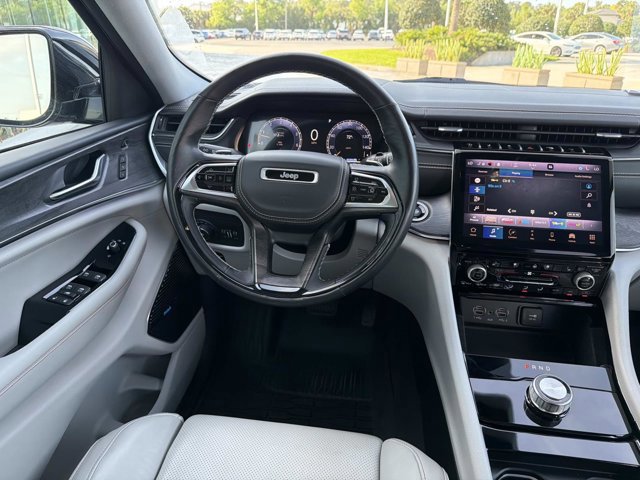 Used 2021 Jeep Grand Cherokee L Overland w/ Advanced Protech Group III RWD image 28