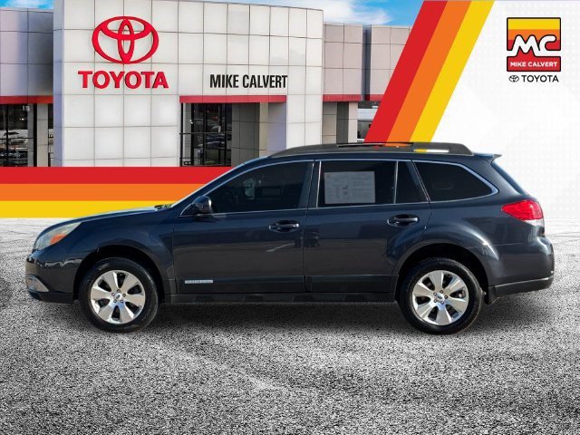Used 2011 Subaru Outback 3.6R Limited w/ PWR Moonroof Pkg AWD/4WD image 2