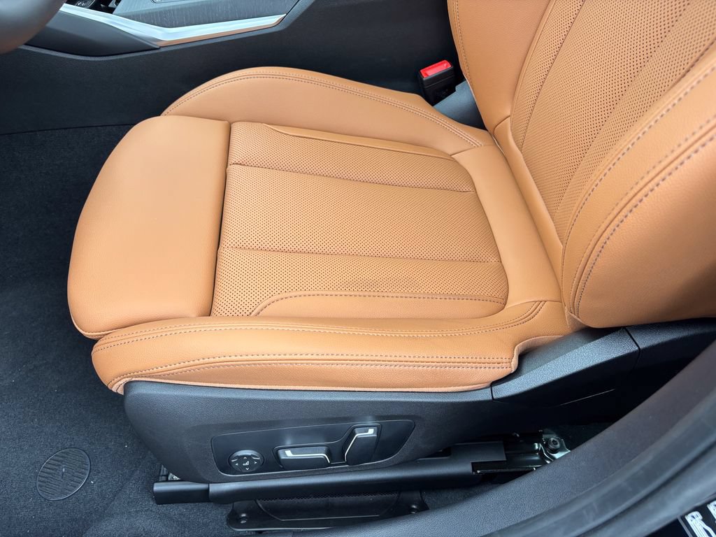 New 2026 BMW 330i xDrive Sedan w/ M Sport Package AWD/4WD image 15