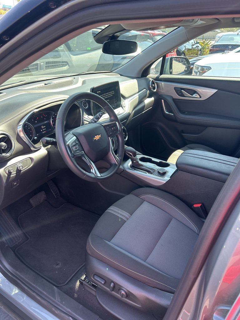 Used 2025 Chevrolet Blazer LT AWD/4WD image 8