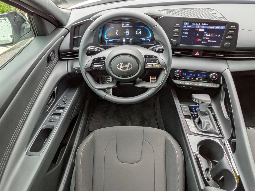 Used 2026 Hyundai Elantra Sport FWD image 12