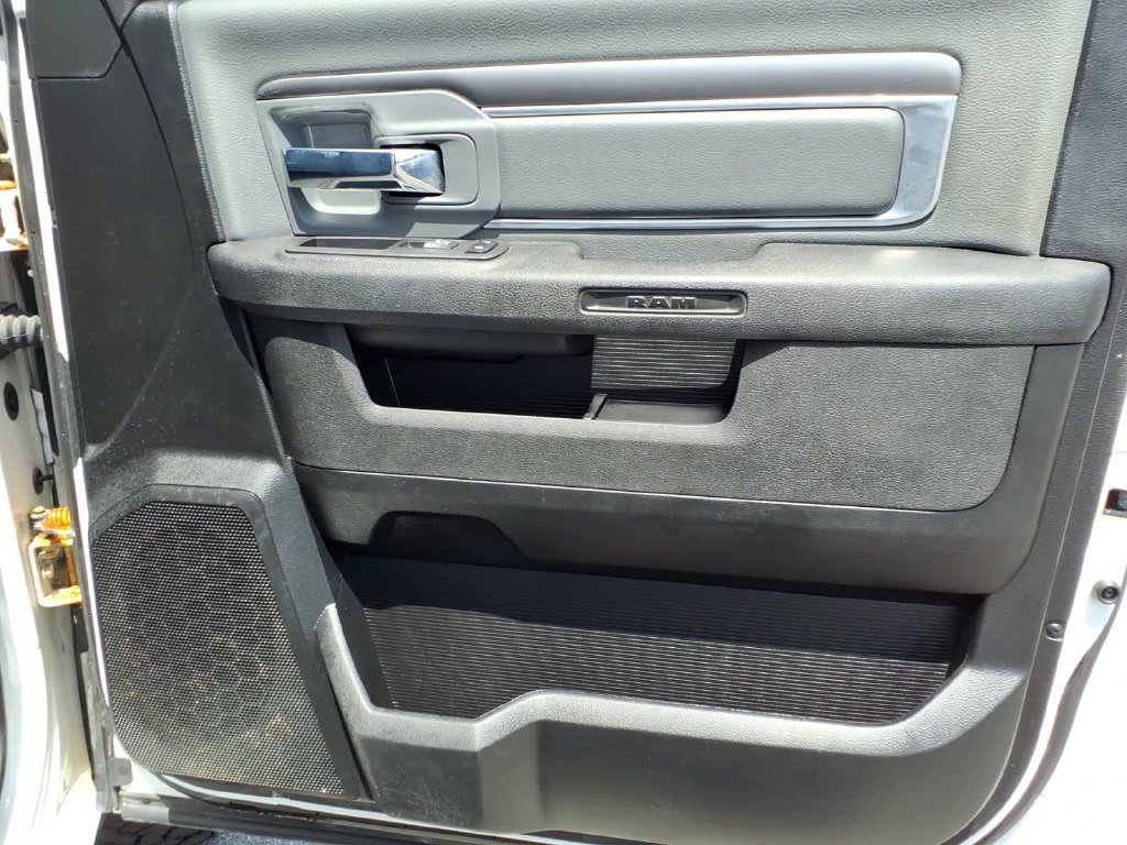 Used 2022 RAM 1500 Classic SLT AWD/4WD image 14