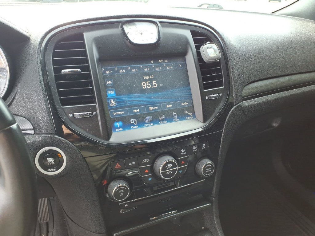 Used 2014 Chrysler 300 S RWD image 19