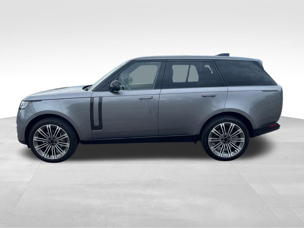 Used 2026 Land Rover Range Rover SE AWD/4WD image 2