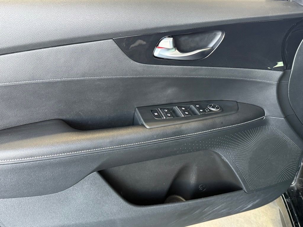 Used 2022 Kia Forte GT-Line w/ GT-Line Technology Package image 18