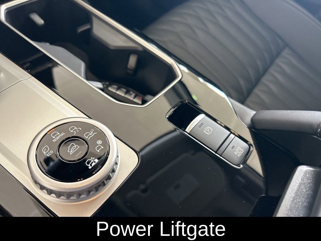 New 2026 Mitsubishi Outlander SEL image 9