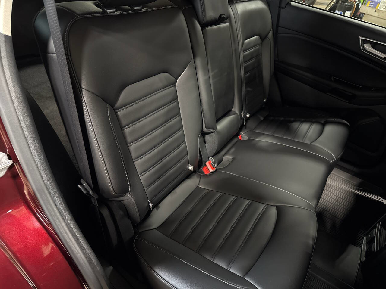 Certified 2020 Ford Edge SEL w/ Convenience Package image 30