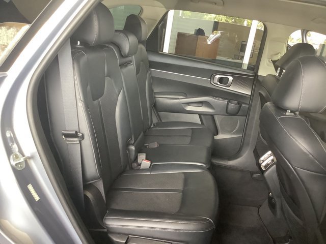 Used 2021 Kia Sorento S FWD image 13