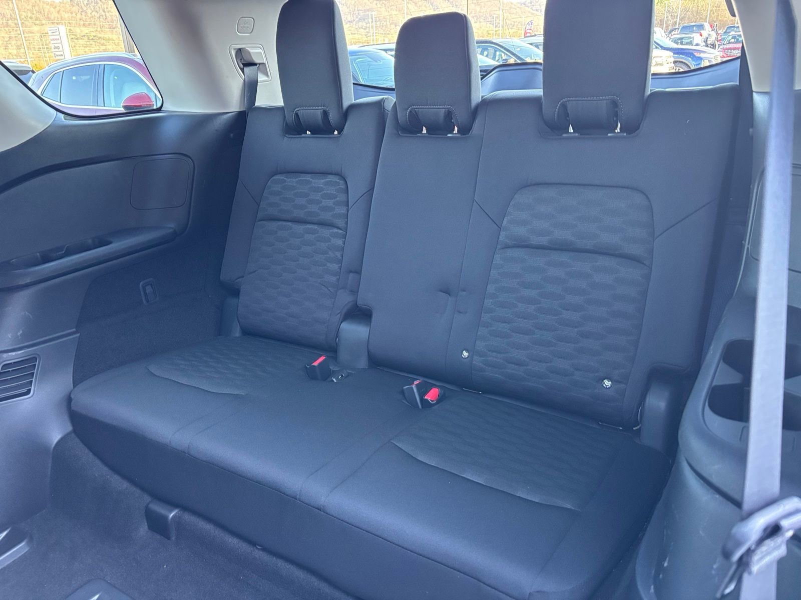 Used 2024 Nissan Pathfinder SV image 17