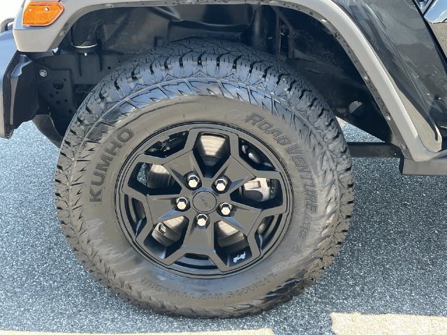 Used 2022 Jeep Gladiator Sport AWD/4WD image 39