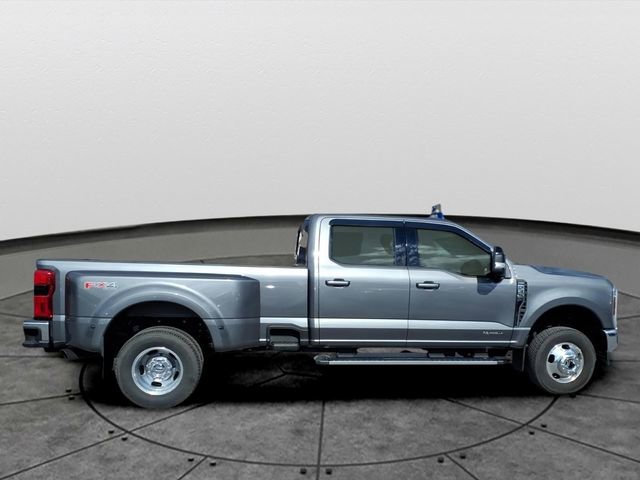 Used 2024 Ford F350 Lariat image 14