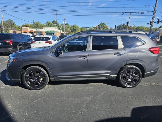 Used 2023 Subaru Ascent Onyx Edition image 4