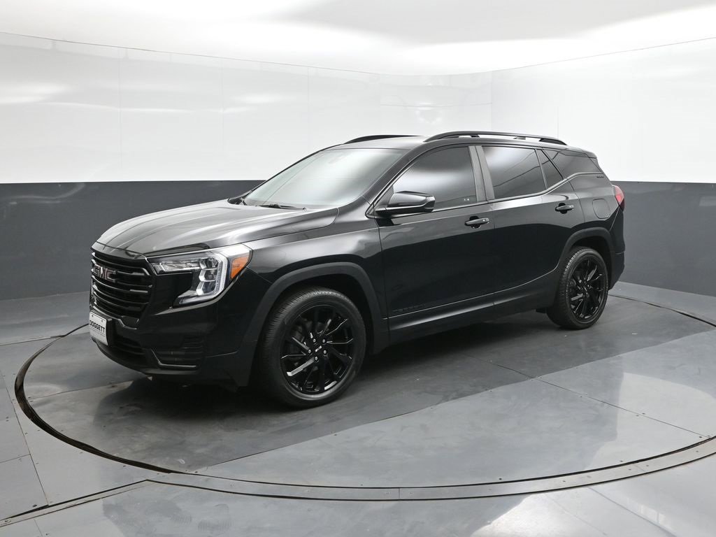 Used 2023 GMC Terrain SLE w/ Driver Convenience Package image 34