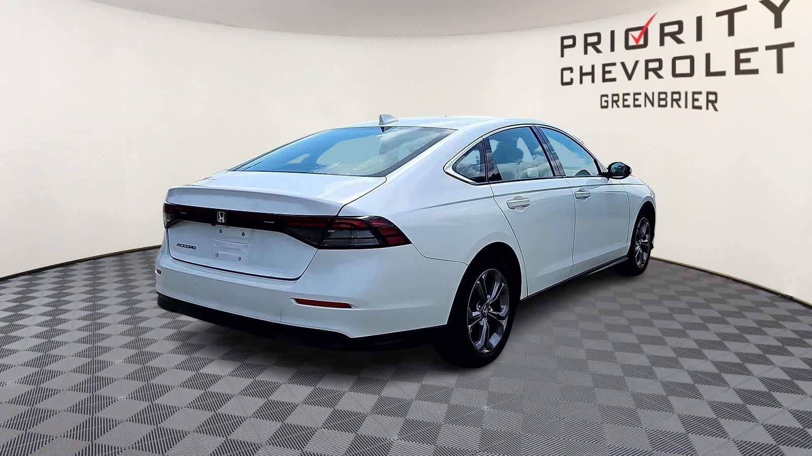 Used 2023 Honda Accord EX image 8
