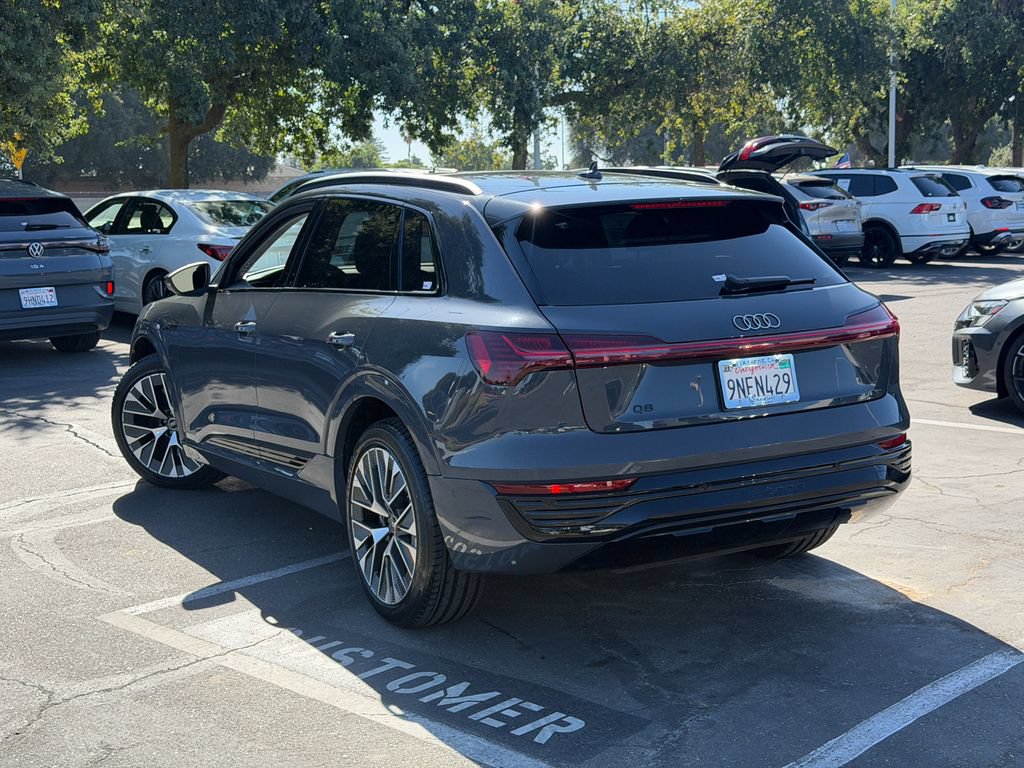 Used 2024 Audi Q8 e-tron Premium Plus w/ Premium Plus Package AWD/4WD image 8