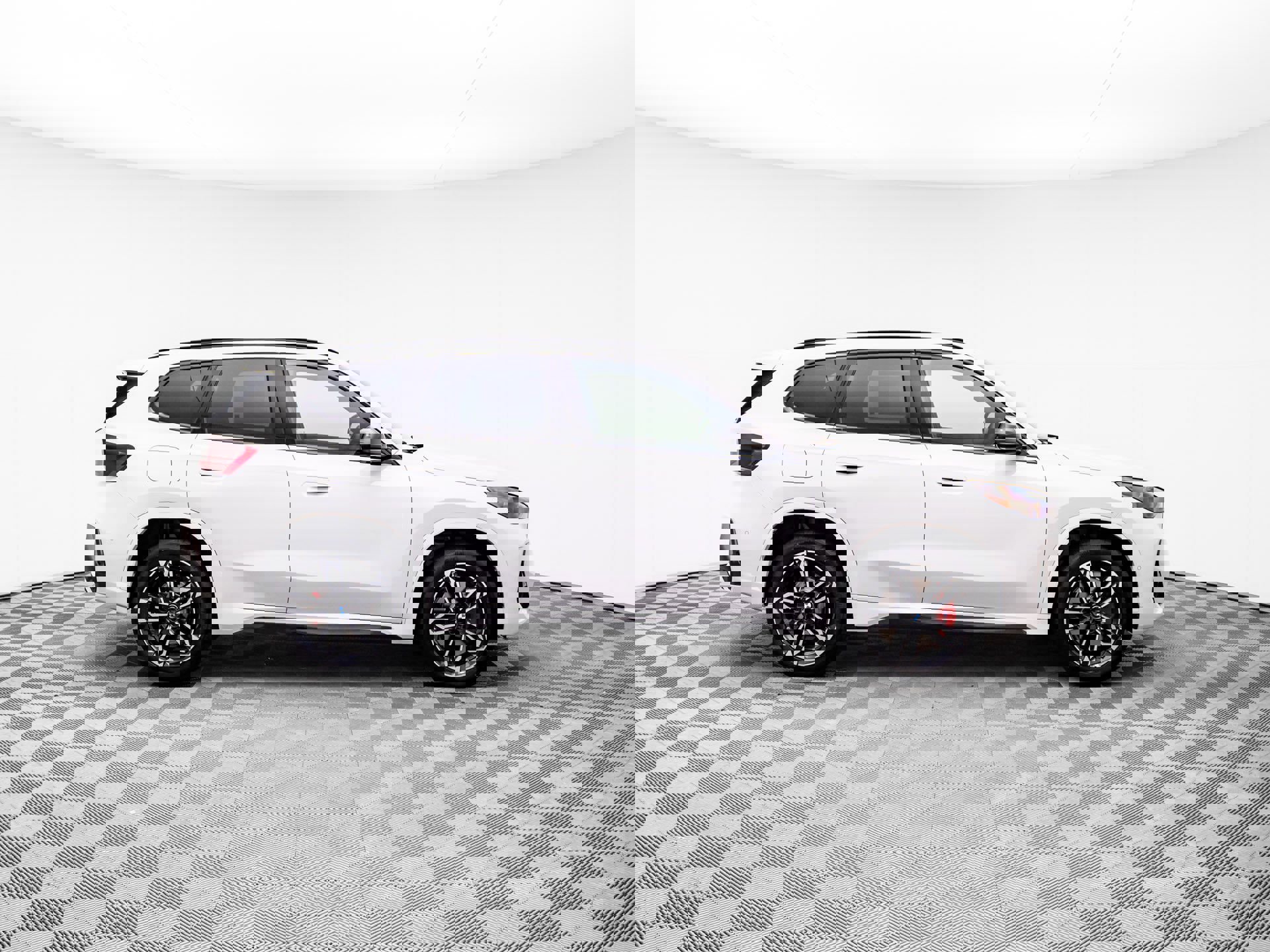 Used 2026 BMW X1 xDrive28i image 7