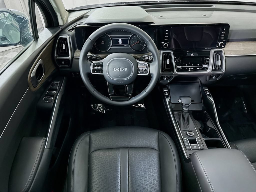 Used 2023 Kia Sorento X-Line EX AWD/4WD image 3