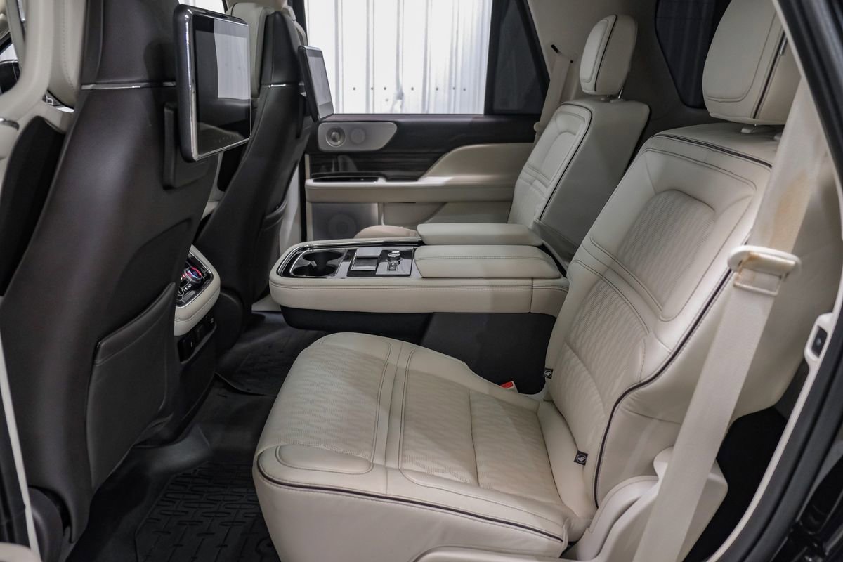 Used 2020 Lincoln Navigator Black Label w/ Cargo Convenience Package AWD/4WD image 40