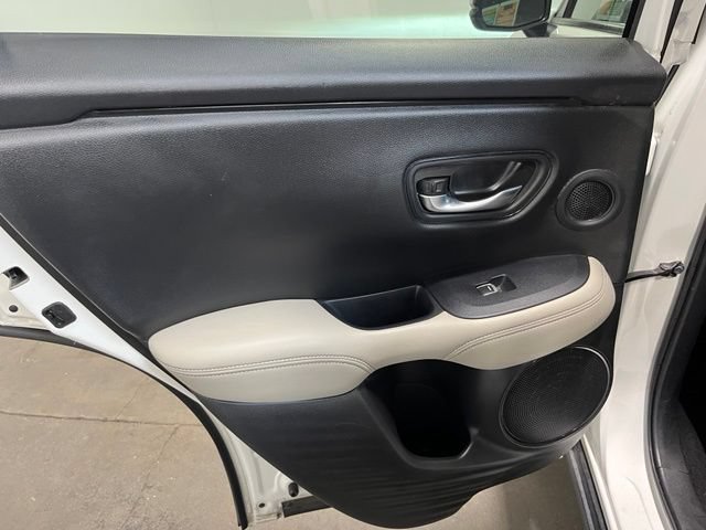 Used 2023 Honda HR-V EX-L image 16
